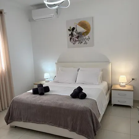 Comfortable Private House Near The Center Of