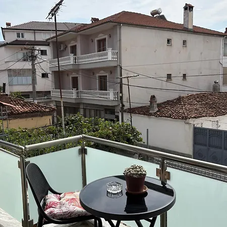 Comfortable Private House Near The Center Of *